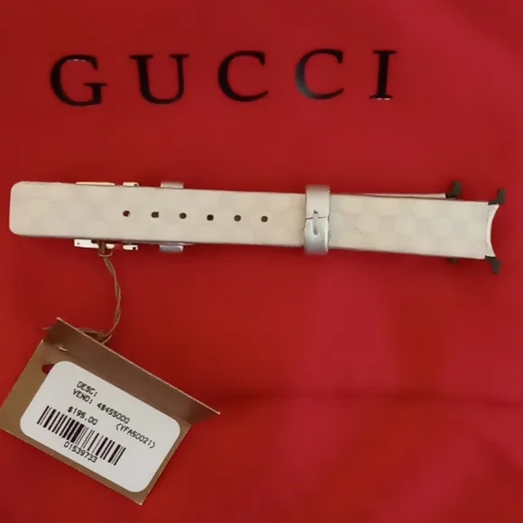 GUCCI Authentic Metallic Silver Leather U-Play 12 MM  display picture 1